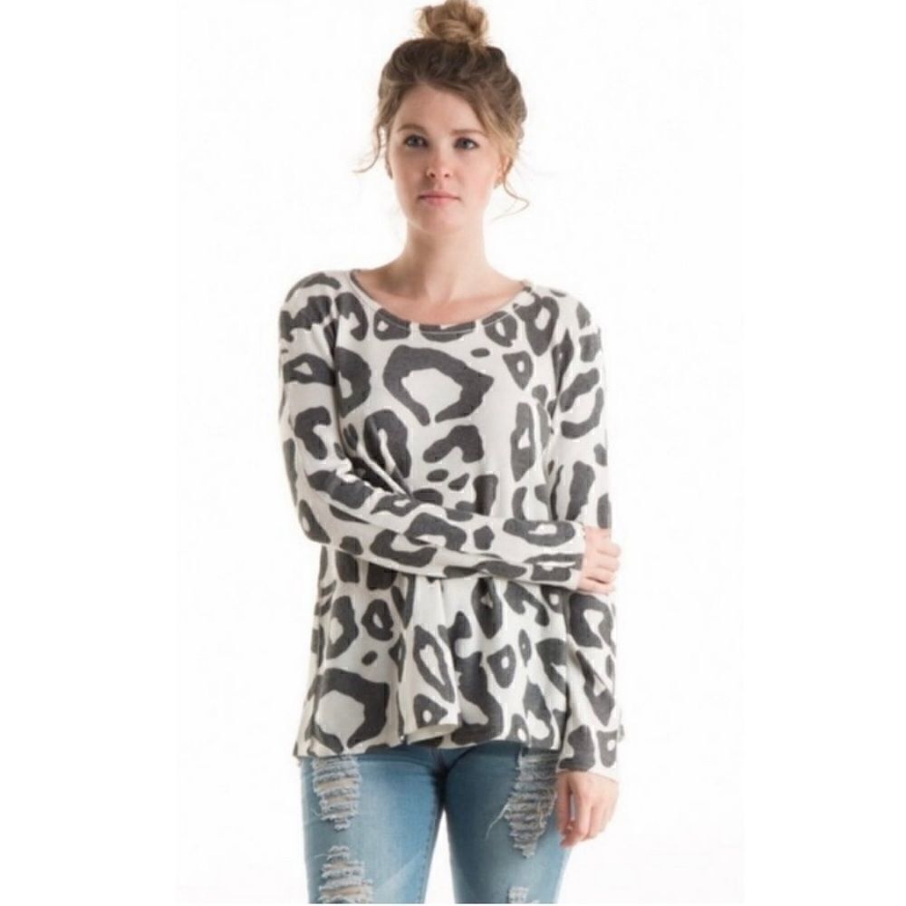Soft  long sleeve top